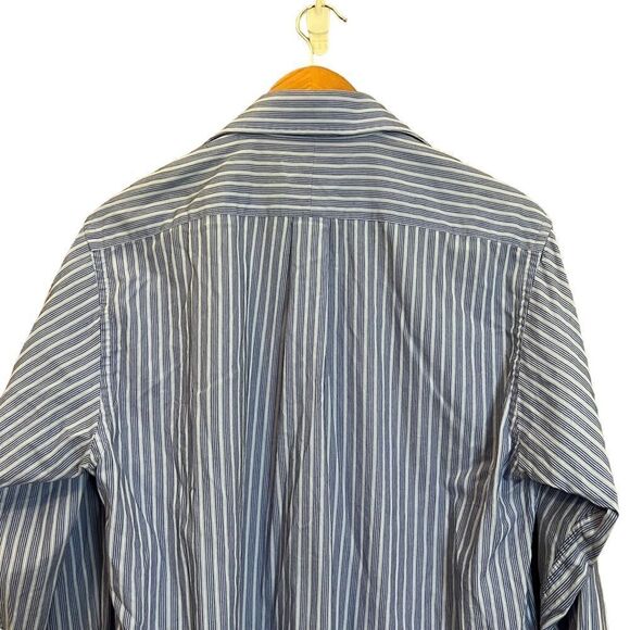 Michael, Michael kors blue button down shirt. Size large - Picture 8 of 9